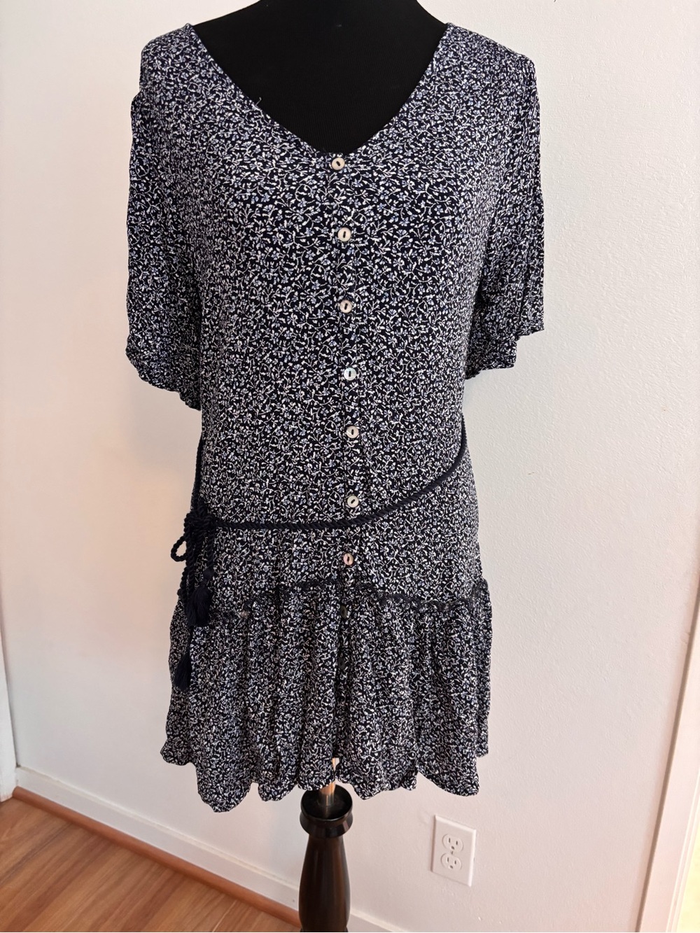 Faherty Navy and White Floral Button-Front Mini Dress